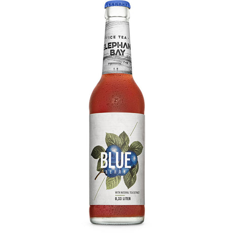 Eine Flasche Elephant Bay Blueberry Eistee 0,33L (MEHRWEG) mit blauem Verschluss und Blaubeerblatt-Etikett - perfekt für Fans von fruchtigem Eistee aus Elephant Bay.