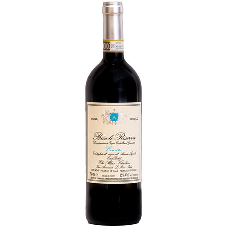 Eine Flasche Elio Altare Barolo Riserva Cerretta Vigna Bricco DOCG 2017, die sich durch ihr cremefarbenes Etikett und die Goldfolie um den Flaschenhals auszeichnet und aus Trauben des renommierten Weinbergs Cerretta Vigna Bricco gekeltert wurde.