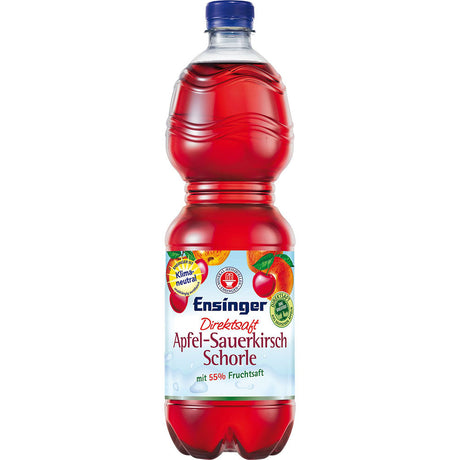 Eine 1-Liter-Flasche Ensinger Direkt Apfel Kirsch Schorle PET von Ensinger mit rotem Saft, einem bunten Etikett und aus natürlichen Zutaten. Verpackt in einem 9x1L Einweg-Set.
