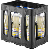 Eine schwarze Kiste enthält elf Flaschen Ensinger Sport Iso Grape PET 0,5L (Mehrweg), ein isotonisches Erfrischungsgetränk von Ensinger, perfekt für eine vegane Ernährung.