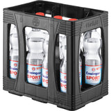 Schwarzer Kasten mit elf 0,5-Liter-Flaschen Ensinger Sport Classic PET-Mineralwasser (EINWEG), jeweils mit rotem Verschluss und Etikett - reich an Magnesium und Calcium für optimale Erfrischung.