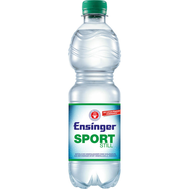 Kunststoffflasche Ensinger Sport Still PET 0,5 l (Einweg) Mineralwasser von Ensinger, ohne Kohlensäure, mit grünem Verschluss und blau-grünem Etikett, reich an Magnesium und Calcium.