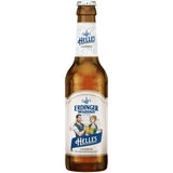 Eine Kiste Erdinger Weißbier Brauhaus Helles 24x 0,33L (Mehrweg), ein klassisches bayerisches Helles mit einem blau-weißen Etikett, auf dem zwei Personen mit Bier in der Hand abgebildet sind.