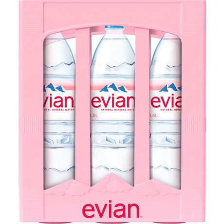 Sechs Flaschen Evian Naturelle PET 1.5L (EINWEG), versehen mit dem Evian-Logo und einer Berggrafik, werden in einer Verpackung geliefert, die das natürlich vorkommende Kalzium hervorhebt.