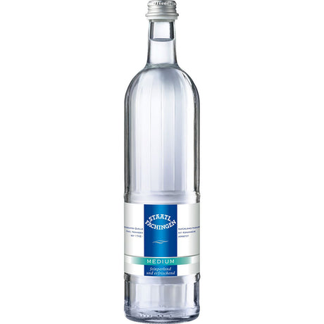 Staatl. Fachingen Medium 12x 0,75L (MEHRWEG) kommt in klaren Glasflaschen mit blau-weißem Etikett und silbernem Verschluss. Dieses feinperlende Mineralwasser ist reich an Hydrogencarbonat für einen erfrischenden Geschmack.