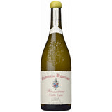 Eine Flasche Famille Perrin Château de Beaucastel Châteauneuf-du-Pape Roussanne Vieilles Vignes 2023 Weißwein mit cremefarbenem Etikett und gelbem Verschluss.