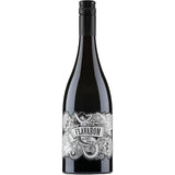 Eine Flasche Flavabom Vine Dried Shiraz 2021 von Byrne Vineyards mit einem schwarz-weiß verzierten Etikett. Dieser exquisite Rotwein stammt aus Südaustralien.