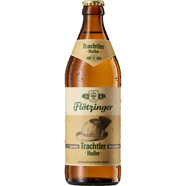 Flötzinger Trachtler Hoibe 20x0,5L (MEHRWEG) ist ein bernsteinfarbenes Export in einer Braunglasflasche mit beigem Etikett und Hutmotiv, das echte bayerische Braukunst von Flötzinger widerspiegelt.