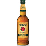 Eine 1-Liter-Flasche Four Roses Kentucky Straight Bourbon Whiskey (40 %) mit dem kultigen gelben Etikett und den roten Rosen der Marke.