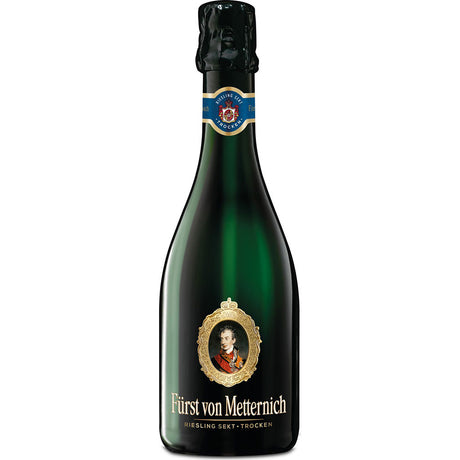 Eine 0,375l grüne Flasche Fürst von Metternich Riesling Sekt Trocken mit einem Portraitetikett.