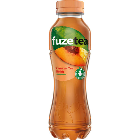 Eine 0.4L Flasche Fuze Tea Schwarzer Tee Pfirsich Eistee PET, Teil eines 12er-Packs, von Fuze Tea.