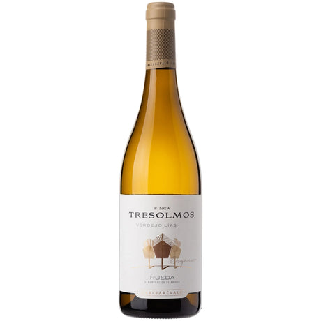 Eine Flasche „Bodega Garciarévalo Garciarevalo Finca Tresolmos Verdejo Lias DO Rueda 2024“ mit weißem Etikett und hellbraunem Verschluss vor weißem Hintergrund.