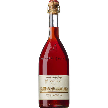 Eine 0,75-Liter-Flasche Jörg Geiger "Engelsfügel" Prisecco alkoholfrei, ein alkoholfreies Getränk von Jörg Geiger, mit einem markanten gold-weißen Etikett.