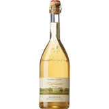 Eine 0,75-Liter-Flasche Jörg Geiger Prisecco Weißduftig alkoholfrei, ein alkoholfreies prickelndes Getränk mit Holunderblüten-Note, ist mit einem Korken und einem illustrierten Etikett versehen.