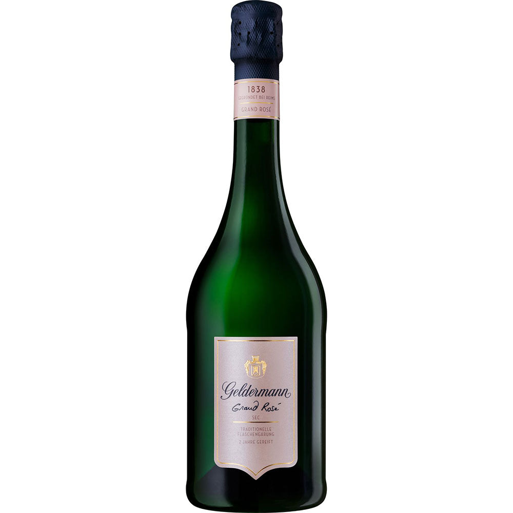 Geldermann Grand Rosé Sec 0,75 Liter von Geldermann ist mit seinem roségoldenen Etikett und dem dunklen Foliendach ein eleganter Sekt für jede Feier.