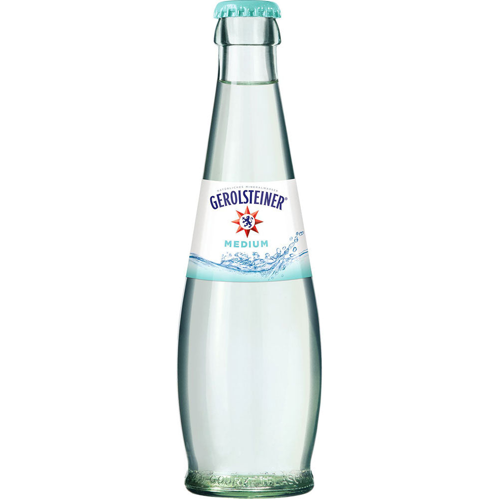 Die 0,25 l Gerolsteiner Gourmet Medium Mineralwasserflasche mit tealfarbenem Verschluss und weißem Etikett ist reich an Calcium und Magnesium und sorgt für ein erfrischendes Prickeln. Erhältlich als 24er-Pack MEHRWEG (Mehrwegflaschen).
