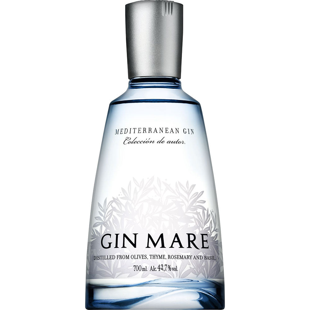 Gin Mare 42,7% 0,7 Liter ist ein mediterraner Premium-Gin in einer Klarglasflasche mit silbernem Verschluss und botanischem Design, das den unverwechselbaren Küstencharakter der Marke widerspiegelt.