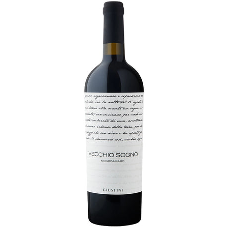 Eine Flasche „Giustini Vecchio Sogno Negroamaro Salento IGP 2024“ von Giustini mit weißem Etikett und schwarzem Verschluss.