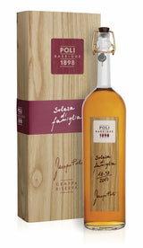 Eine 0,7-Liter-Flasche Jacopo Poli Grappa Poli Barrique Solera di Famiglia 55%, in einer hölzernen Geschenkbox mit handgeschriebenen Etiketten - ein ideales Sammlerstück.