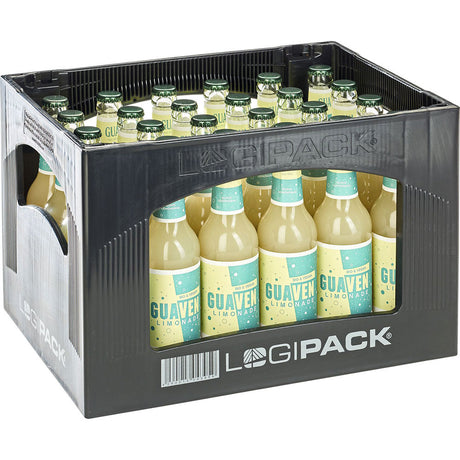 Eine schwarze Kiste enthält 24 Flaschen (je 0,33 l) GUA Guave-Lemongras Limo BIO & VEGAN mit gelben und grünen Etiketten, die eine erfrischende, biologische und vegane Limonade der Marke GUA anbieten.