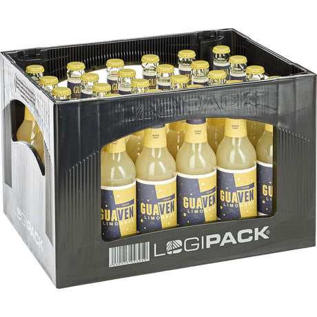 Eine schwarze Kiste mit 24 Glasflaschen GUA Guave-Yuzu Limo VEGAN (je 0,33 l), einer erfrischenden veganen Fruchtlimonade von GUA, die fein säuberlich aufgereiht sind.