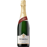 Eine 0,75-Liter-Flasche Henkell trocken von der Henkell Sektkellerei, mit Goldfolienverschluss und rotem Halsetikett.