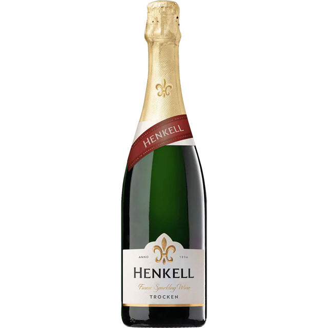 Eine 0,75-Liter-Flasche Henkell trocken von der Henkell Sektkellerei, mit Goldfolienverschluss und rotem Halsetikett.