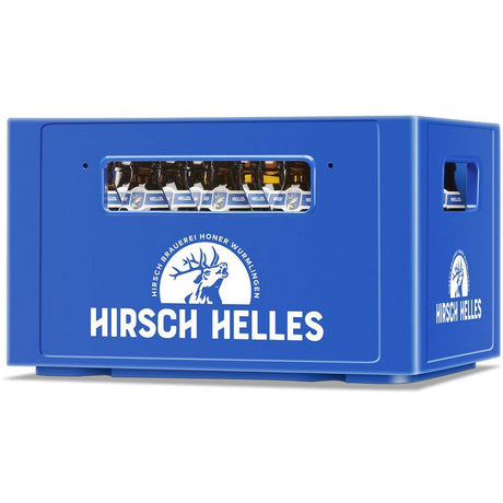 Blaue Kiste mit der Aufschrift Hirsch Brauerei, in der sich Flaschen Hirsch Helles 20x0,33L (MEHRWEG) befinden. Das erfrischende Lagerbier mit Hirsch-Logo kommt aus Baden-Württemberg.