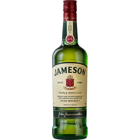 Eine grüne 0,7-Liter-Flasche John Jameson Irish Whiskey (40%) mit cremefarbenem und goldenem Etikett, rotem Verschluss und sichtbarem Jameson Irish Whiskey Branding.