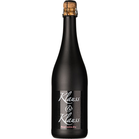 Eine 0,75-Liter-Flasche Klauss & Klauss Black Edition Rosé Extra Dry Sekt mit einem Korkenverschluss.