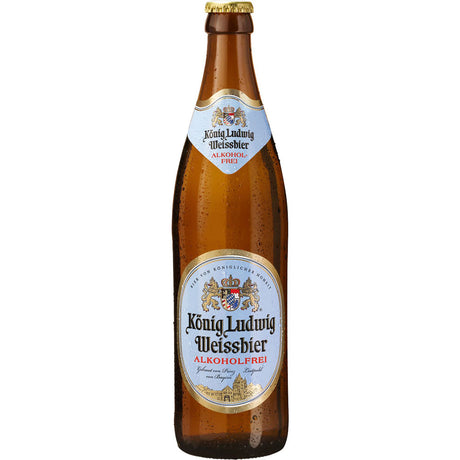 Eine Kiste mit 20x0,5L König Ludwig Weißbier Alkoholfrei (Mehrweg) von König Ludwig, ein alkoholfreies Weißbier mit dem klassischen Geschmack und einem blau-goldenen Etikett.