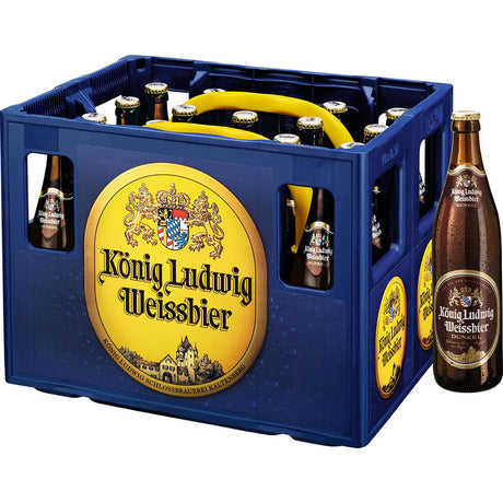 Eine blaue Kiste mit König Ludwig Weißbier Dunkel 20x0,5L (Mehrweg), mit einer Flasche neben der Kiste.