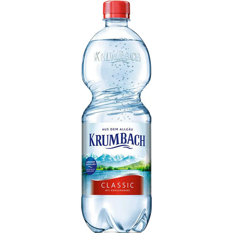 Eine Krumbach Classic PET 1L Flasche mit roter Kappe und Berglandschaftsetikett, erhältlich in einer 9x1L (EINWEG) Packung.