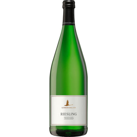 Eine grüne Weinflasche der Lembergerland Kellerei Rosswag Riesling QbA trocken (12x1L, MEHRWEG) ist auf einem schlichten weißen Hintergrund abgebildet.