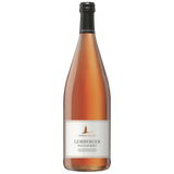 Eine Flasche „Lembergerland Kellerei Rosswag Lemberger Weißherbst“ aus dem 12er-Set à 1 Liter (MEHRWEG) mit weißem Etikett und schwarzem Verschluss, aufrecht stehend.