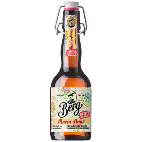 Braune Flasche Berg Maria-Anna Radler Alkoholfrei naturtrüb (20x0,33L Mehrweg) mit Keramik-Klappdeckel und Schmucketikett, die ein erfrischendes alkoholfreies, naturtrübes Radler von Berg anbietet.