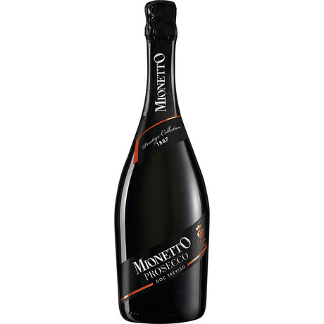 Eine 0,75-Liter-Flasche Mionetto Spumante Prosecco DOC Treviso von Mionetto mit einem schwarzen Etikett mit orangefarbenen Akzenten steht aufrecht vor einem weißen Hintergrund.