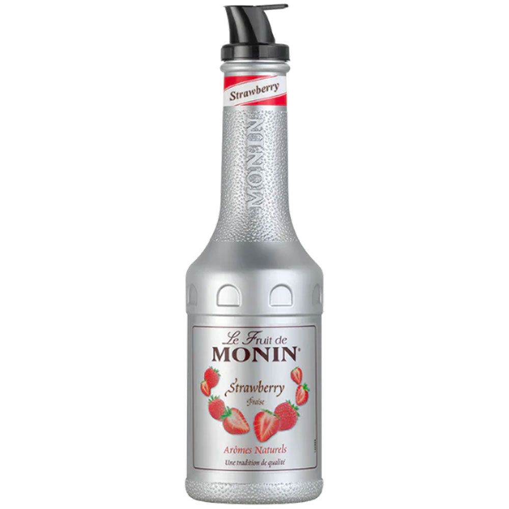 Monin Le Fruit Erdbeere Erdbeer FruchtPüree 1 Liter kommt in einer silbernen Flasche mit schwarzer Pumpe, Erdbeermotiven und Monin Branding - ideal, um Ihren Getränken und Desserts echten Erdbeerpüree-Geschmack zu verleihen.