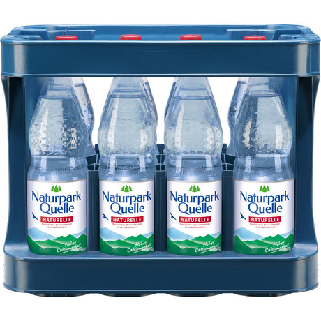 Zwölf 1-Liter-Flaschen Naturpark Quelle Naturelle Mineralwasser in einer wiederverwendbaren PET-Kiste.