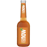 Eine gekühlte Flasche NOW Traubenfrucht Bio 10x 0,33 Liter (MEHRWEG) mit Kondenswasser im Glas, hergestellt aus natürlichen Zutaten für einen erfrischenden Geschmack.