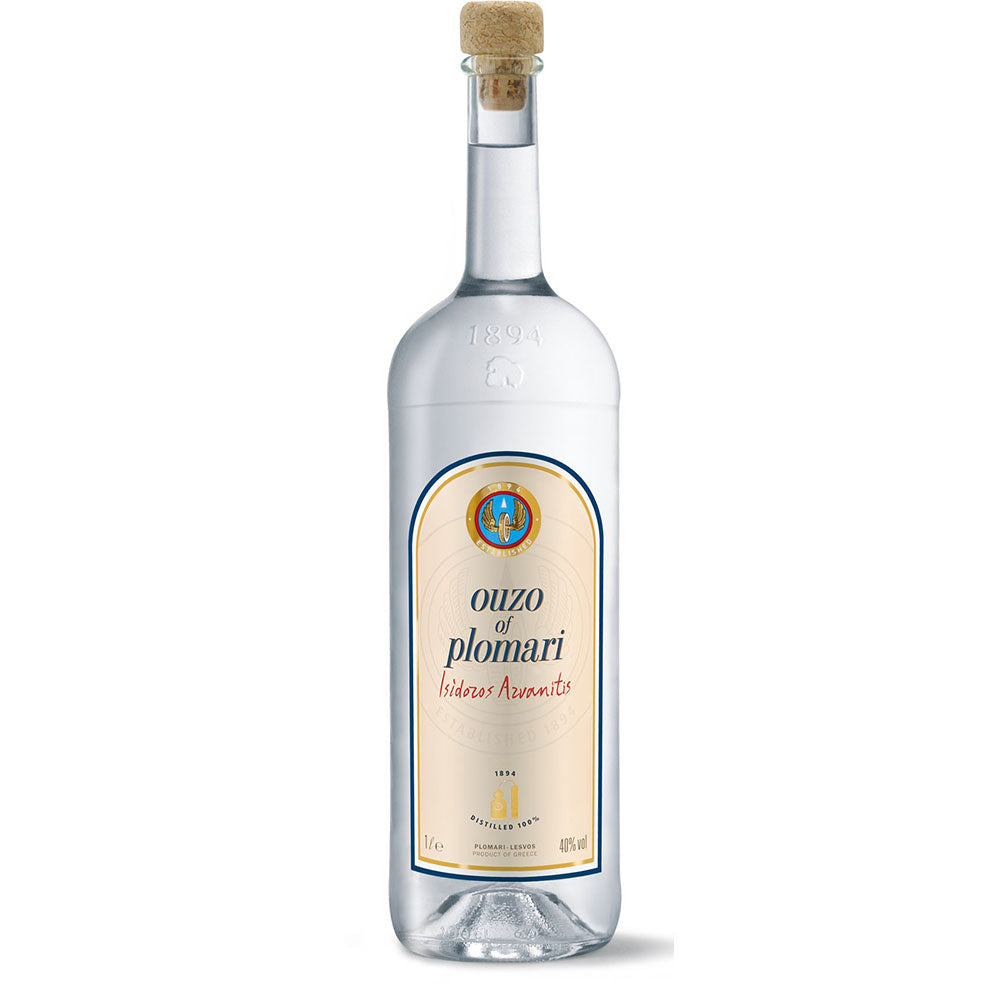 OUZO von Plomari 40%, griechische Spirituose mit Anisgeschmack, in einer klaren Glasflasche mit Korken und blau-rotem Etikett. Inhalt: 0,7 Liter.