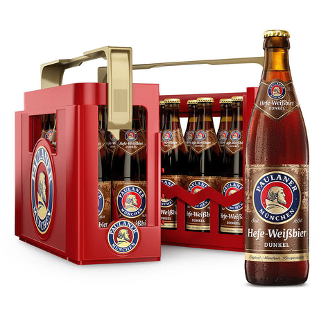 Eine rote Kiste Paulaner Hefe Dunkel 20x 0,5L (MEHRWEG) mit einer Flasche vorne dran, die ein vollmundiges, naturtrübes Weißbier bietet, das mit Münchner Malz gebraut wurde.