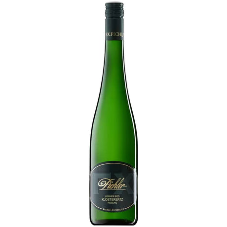 Eine grüne Weinflasche mit einem dunklen Etikett, auf dem „Weingut F.X. Pichler Riesling Loibner Ried Klostersatz Wachau DAC 2023“ steht – ein österreichischer Weißwein aus der renommierten Wachau DAC, verschlossen mit einem Schraubverschluss.