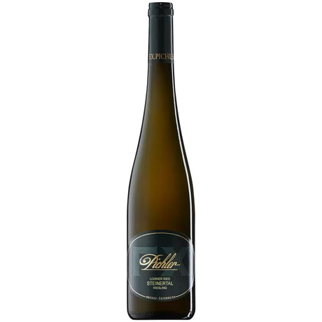 Eine hohe, dunkelgrüne Weinflasche mit der Aufschrift „Weingut F.X. Pichler Riesling Loibner Ried Steinertal Wachau DAC 2024“, die das exquisite Terroir der Wachau DAC widerspiegelt.