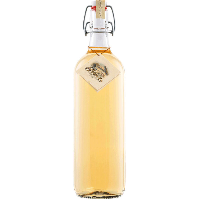 Klare Glasflasche mit hellgelber Flüssigkeit, Korkverschluss und Halsetikett - so präsentiert sich Prinz Alte Marille 41% 1 Liter der Feinbrennerei Thomas Prinz, eine klassische österreichische Marillenmarke.