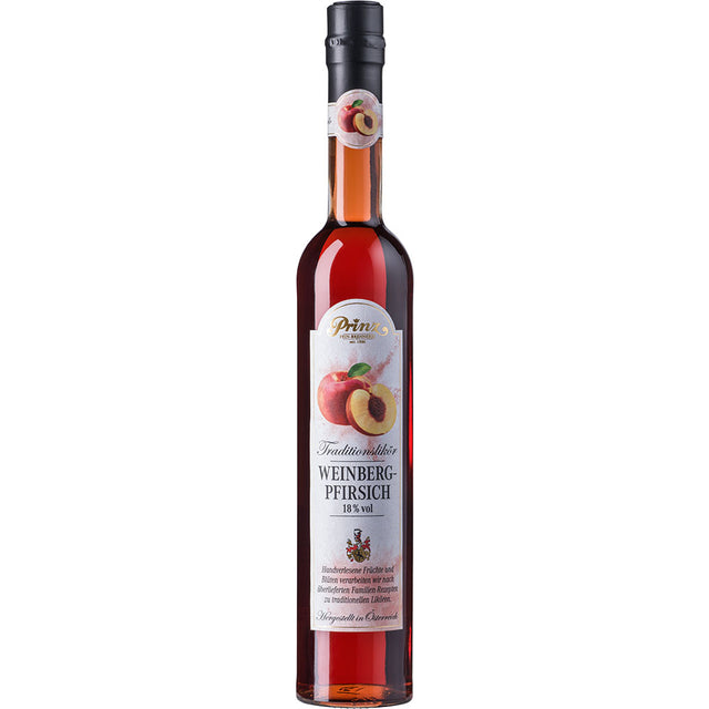 Eine hohe 0,5L Flasche Feinbrennerei Thomas Prinz Weinberg-Pfirsich Likör 18,0%, ein österreichischer Likör mit Pfirsichetikett und Glasstopfen.