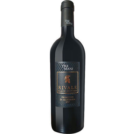Eine Flasche Tre Mani Rivale Black Edition Primitivo di Manduria 2022, ein italienischer Rotwein mit einem dunklen, eleganten Etikett.