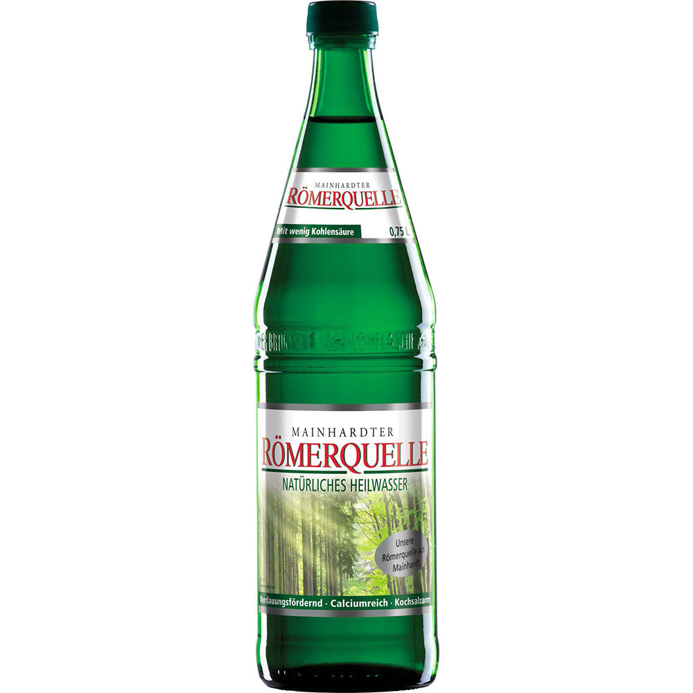 Das Mineralwasser Römerquelle 12x0,75L (MEHRWEG) wird in grünen Glasflaschen mit einem Etikett mit Waldmotiven und deutschem Text geliefert und ist reich an Magnesium.