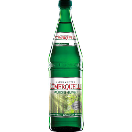 Das Mineralwasser Römerquelle 12x0,75L (MEHRWEG) wird in grünen Glasflaschen mit einem Etikett mit Waldmotiven und deutschem Text geliefert und ist reich an Magnesium.