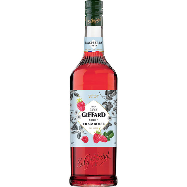 Eine 1-Liter-Flasche Giffard Himbeere Sirup Framboise von Giffard mit einem weißen Etikett mit leuchtenden Himbeerillustrationen.